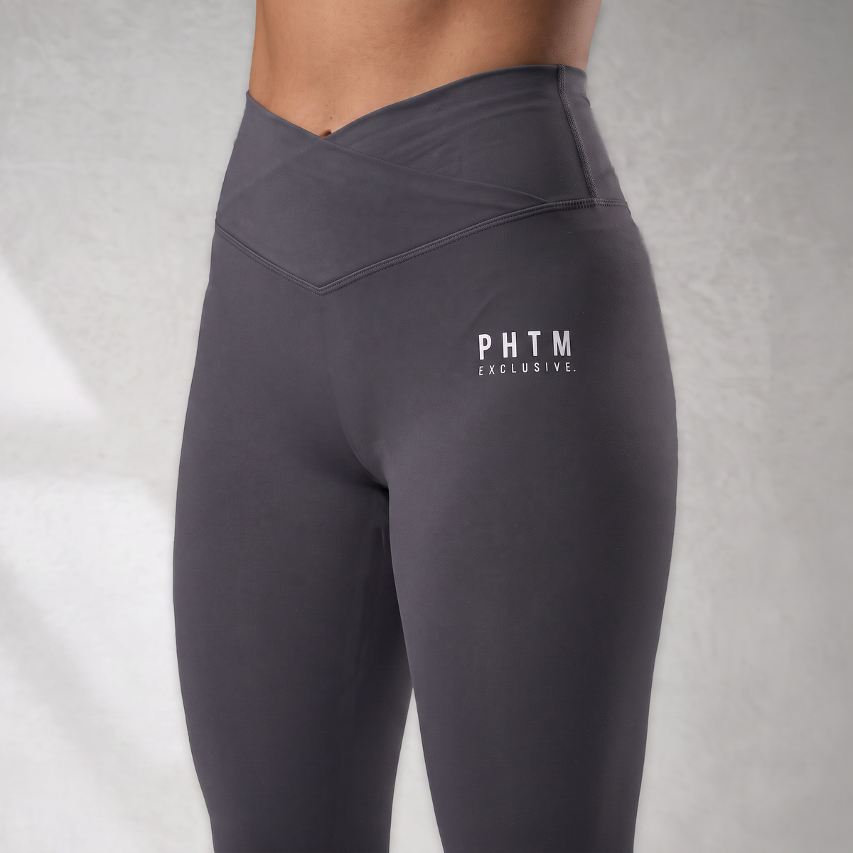 Women’s Cross Waist Seamless Leggings - Charcoal